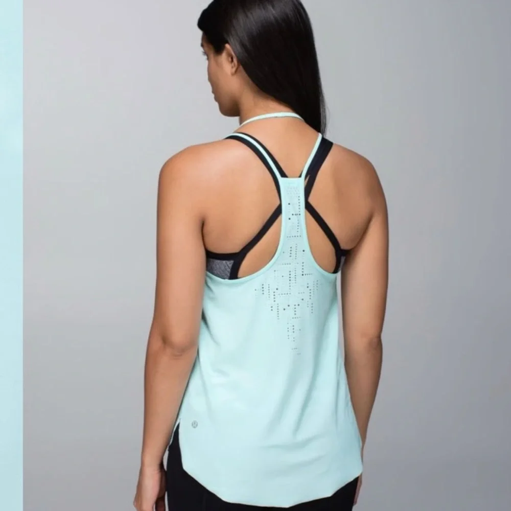 Lululemon Women's water bound Light Blue Sleeveless Top - Picture 5 of 5